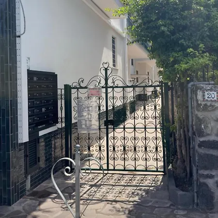 Casa Vacanza Imparo Ischia Πανσιόν